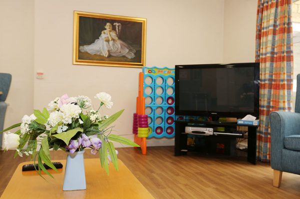 sherrington-house-bradford-day-room-flowers