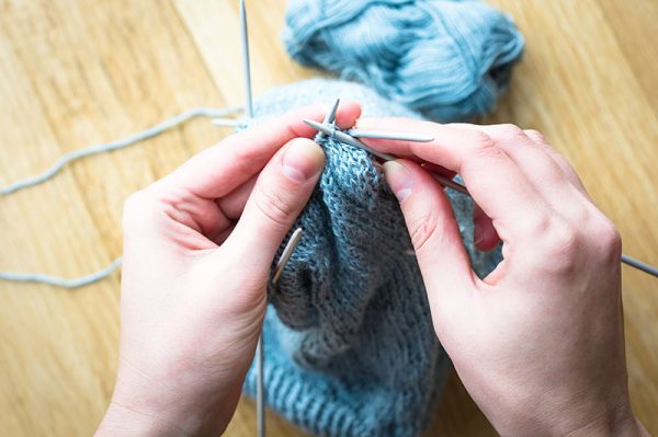 knitting-activity-craft-hour