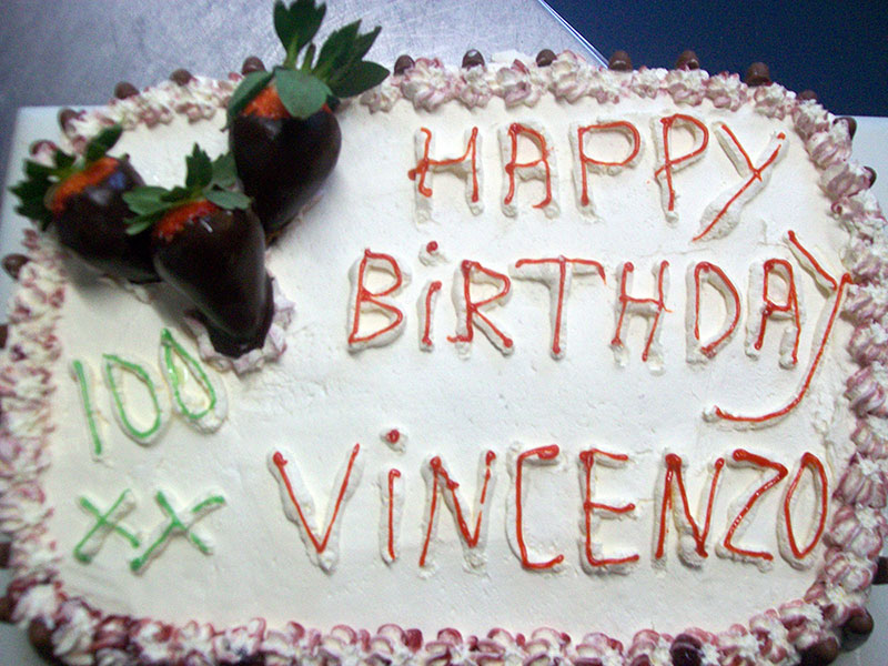 vincent-birthday-cake-100